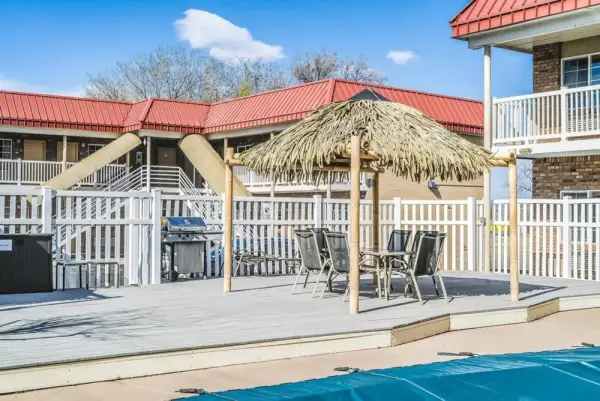 Montrose Valley Lodge 10